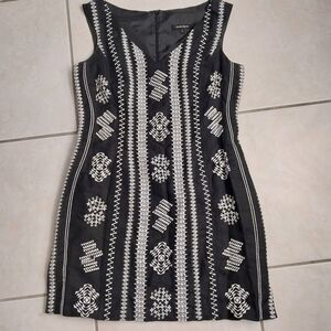 Nanette‎ Lepore Up All Night dress black linen sleeveless sheath embroided Sz 8